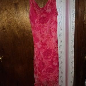 Pink and red rose design dress